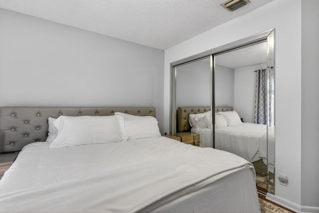 2606 NW 123rd Way, Coral Springs, FL 33065