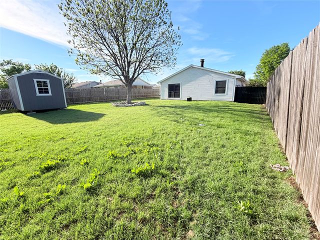 4112 Spindletree Lane, Fort Worth, TX 76137