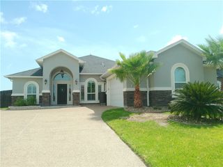 8206 Big Bend Dr, Corpus Christi, TX 78414