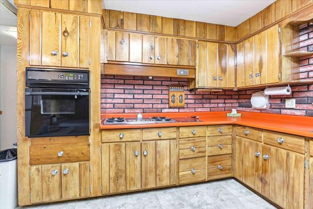 2077 Blackhawk Street, Friendship, WI 53934