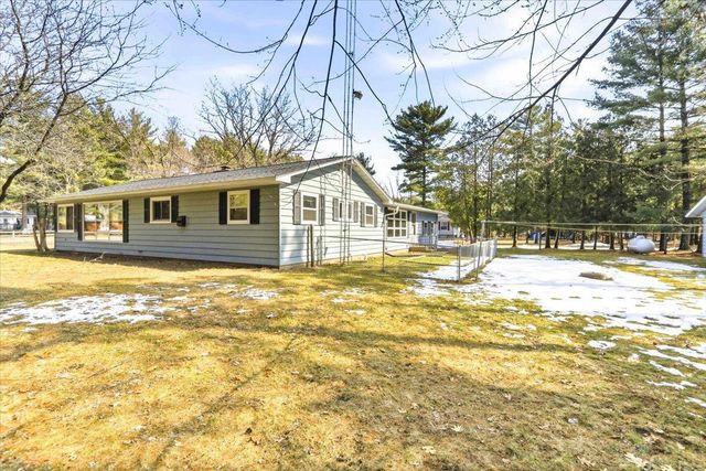 2077 Blackhawk Street, Friendship, WI 53934