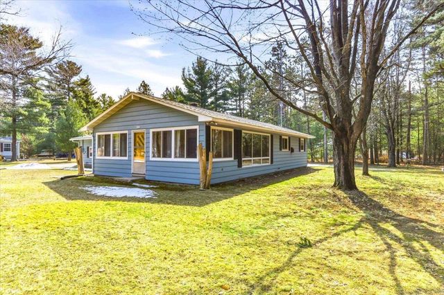 2077 Blackhawk Street, Friendship, WI 53934