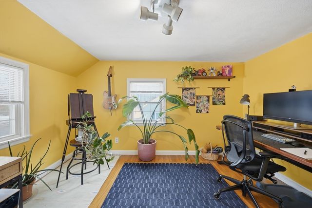 357 Maple Rd, Longmeadow, MA 01106