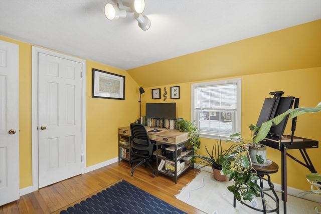 357 Maple Rd, Longmeadow, MA 01106