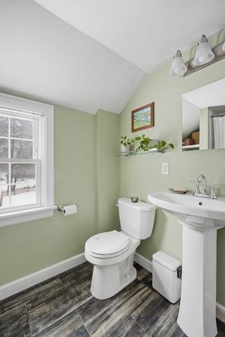 357 Maple Rd, Longmeadow, MA 01106