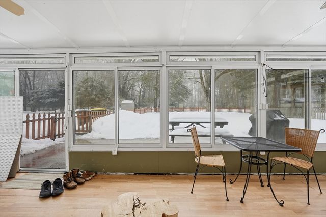 357 Maple Rd, Longmeadow, MA 01106