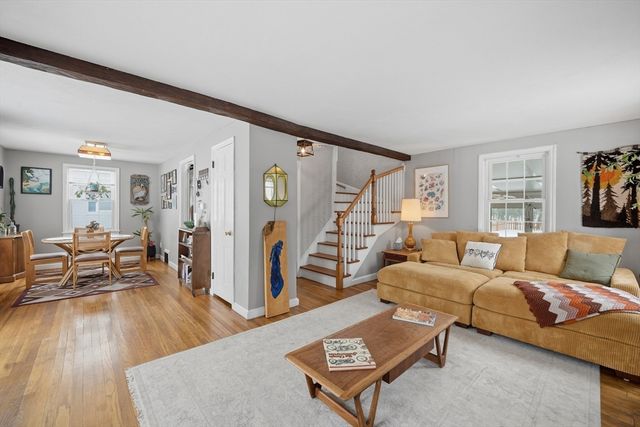 357 Maple Rd, Longmeadow, MA 01106