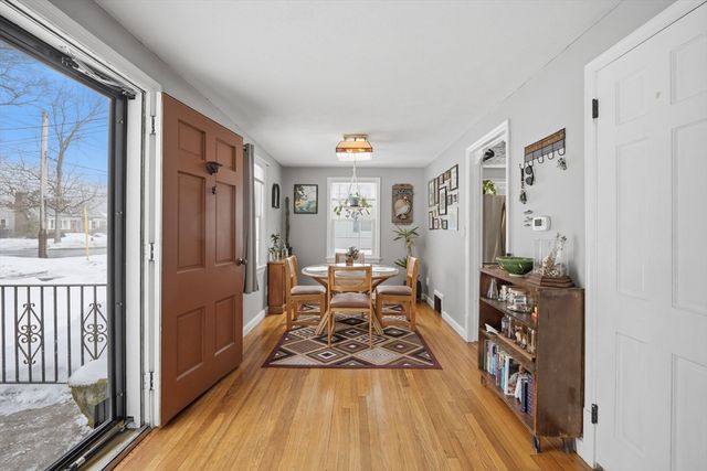 357 Maple Rd, Longmeadow, MA 01106