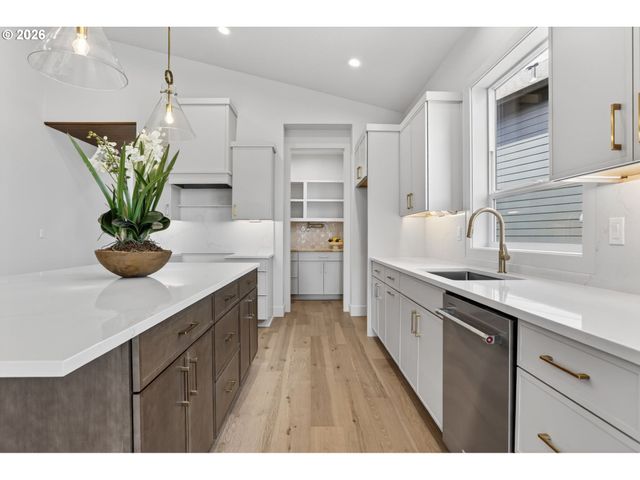 41945 DESCHUTES Ave 74, Sandy, OR 97055