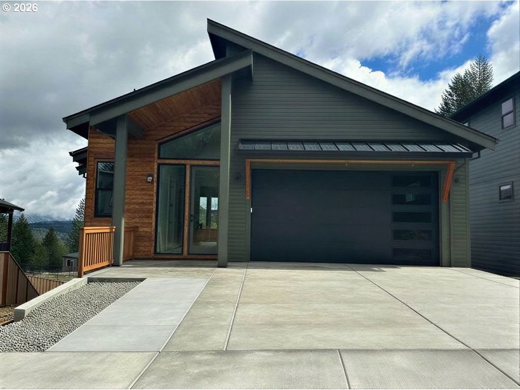 41945 DESCHUTES Ave 74, Sandy, OR 97055