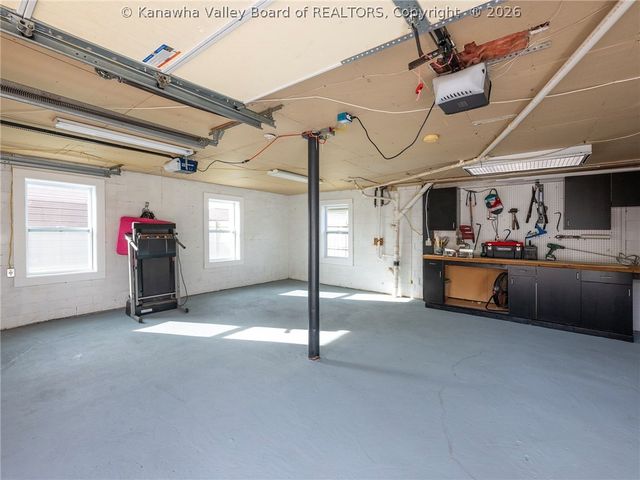 1238 Main Avenue, Nitro, WV 25143