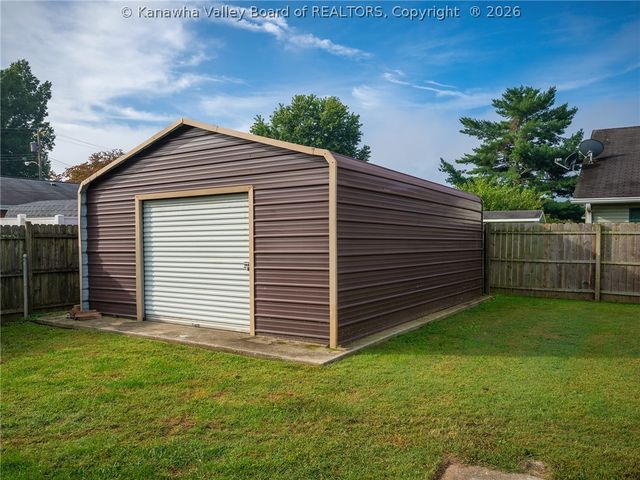 1238 Main Avenue, Nitro, WV 25143