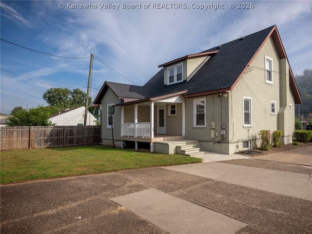 1238 Main Avenue, Nitro, WV 25143