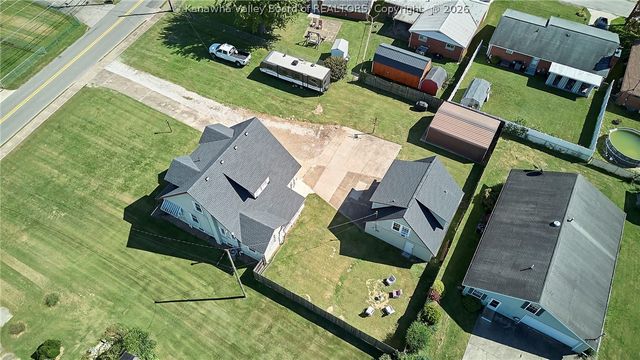 1238 Main Avenue, Nitro, WV 25143