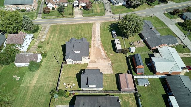 1238 Main Avenue, Nitro, WV 25143