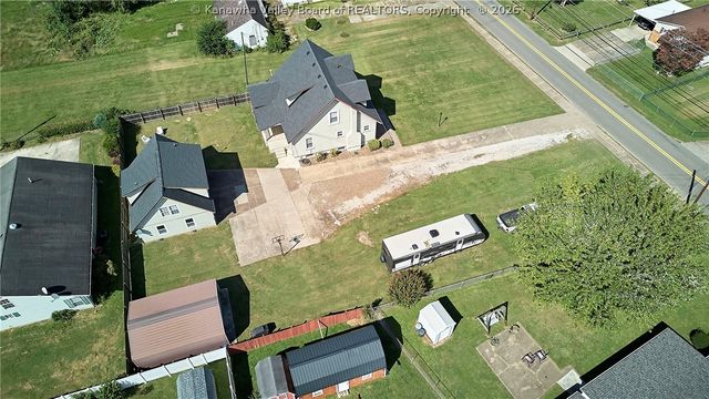 1238 Main Avenue, Nitro, WV 25143