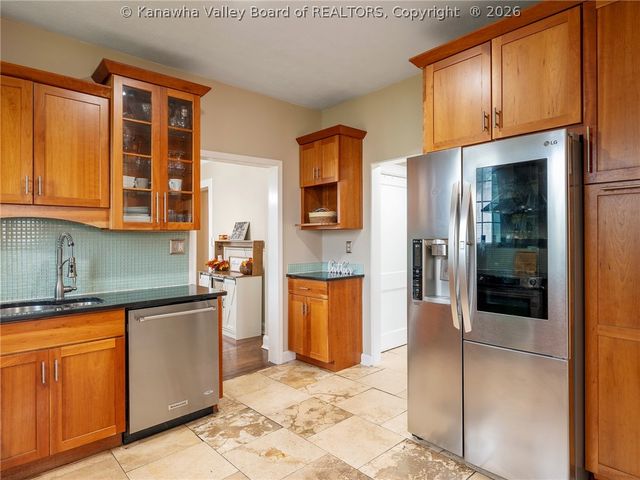 1238 Main Avenue, Nitro, WV 25143