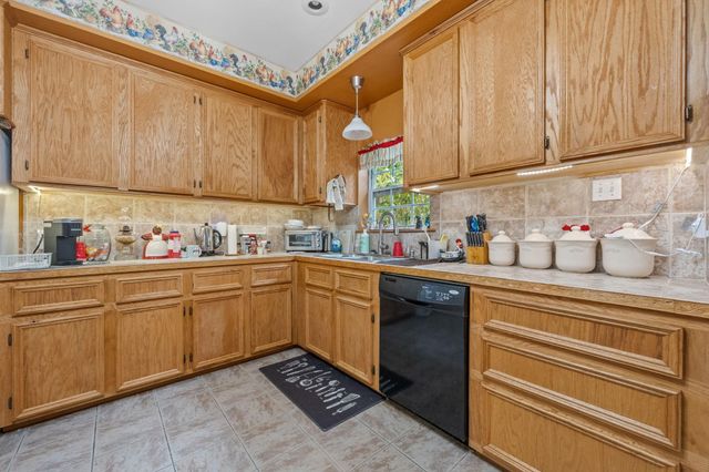 253 Pinckard Rd, Livingston, TX 77351