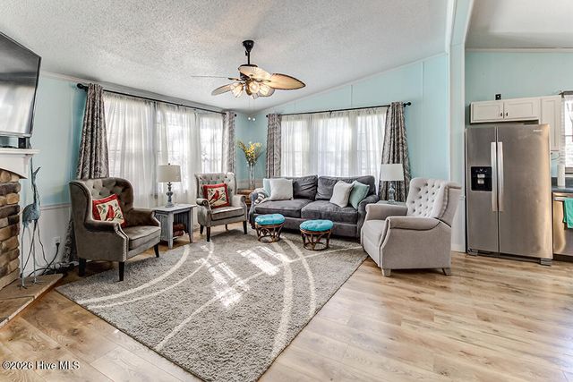 650 S Windward Drive SW, Supply, NC 28462