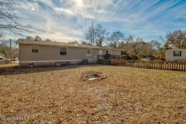 650 S Windward Drive SW, Supply, NC 28462