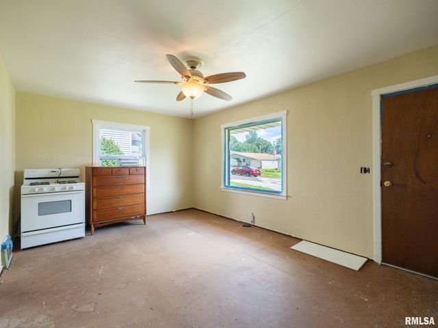 1405 CHESTNUT Street, Pekin, IL 61554