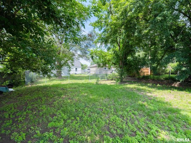 1405 CHESTNUT Street, Pekin, IL 61554