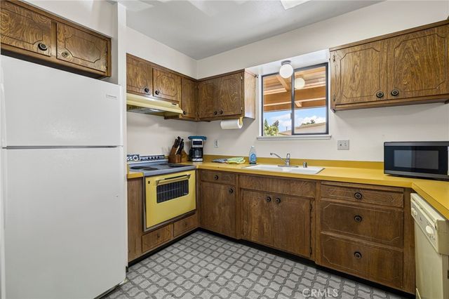 982 E Lassen Avenue 19, Chico, CA 95973