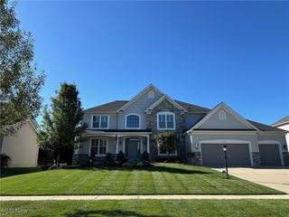 12515 Countryside Drive, Strongsville, OH 44149