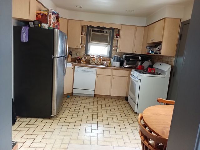 3253 N OCONTO Avenue, Chicago, IL 60634