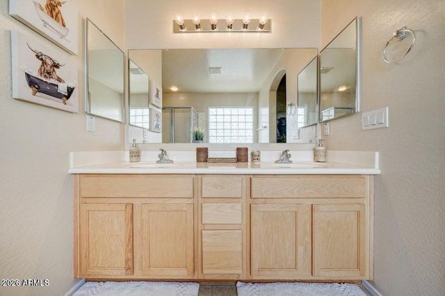 29293 N YELLOW BEE Drive, San Tan Valley, AZ 85143