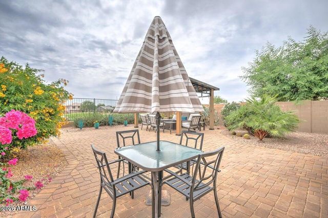 29293 N YELLOW BEE Drive, San Tan Valley, AZ 85143