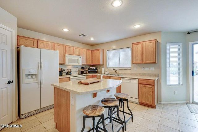 29293 N YELLOW BEE Drive, San Tan Valley, AZ 85143
