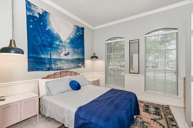 2833 Trevino Court, Friendswood, TX 77546