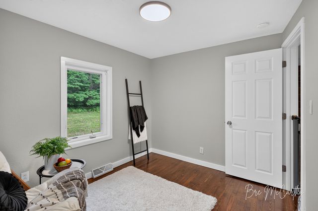 1186 N Wood Street, Muskegon Twp, MI 49445