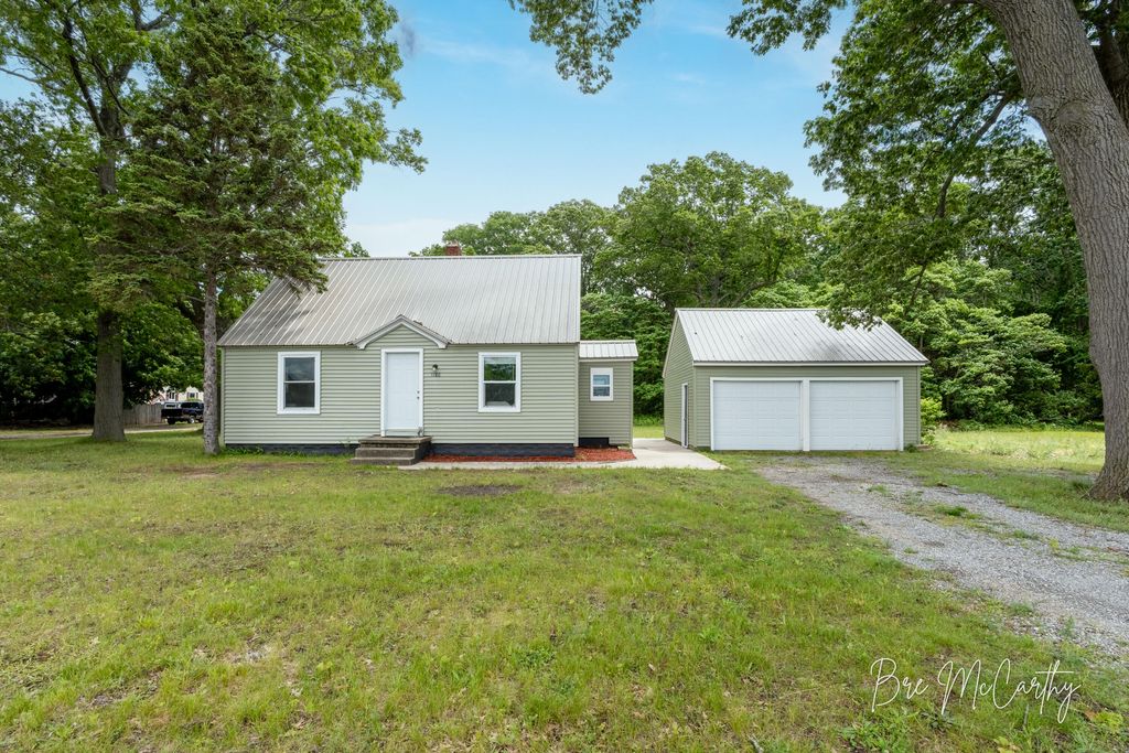 1186 N Wood Street, Muskegon Twp, MI 49445