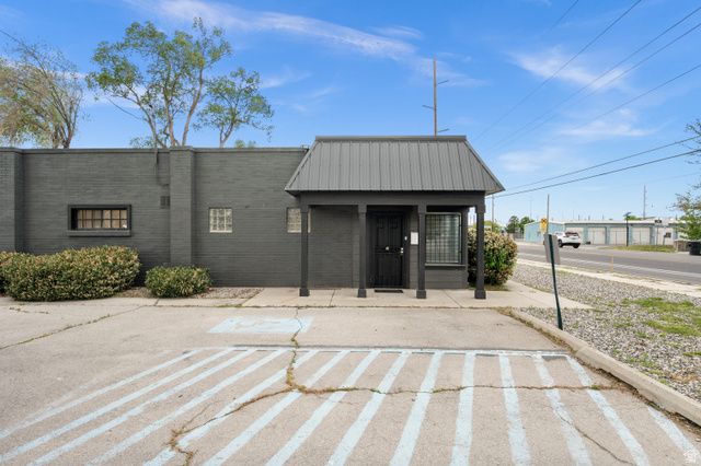 195 W WINCHESTER ST, Murray, UT 84107