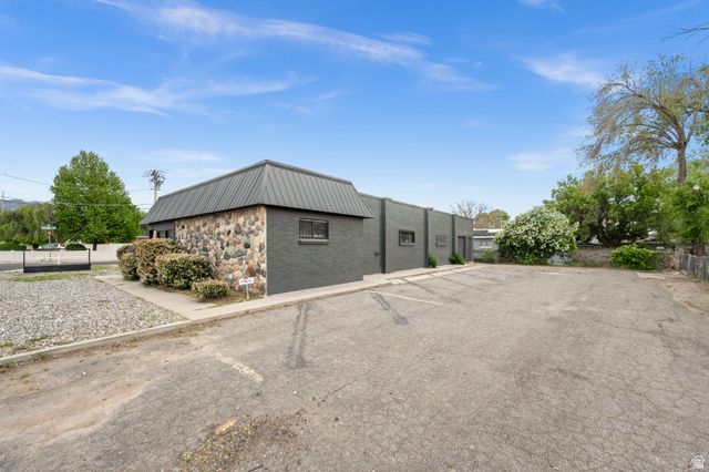 195 W WINCHESTER ST, Murray, UT 84107
