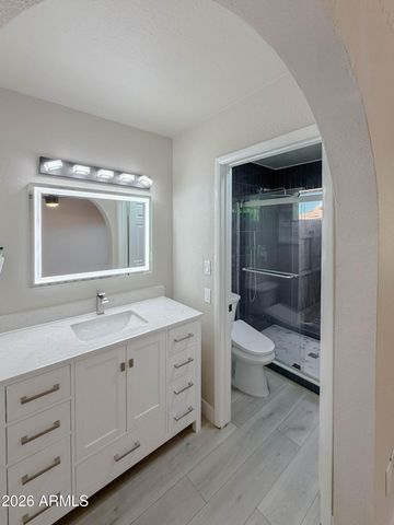 4634 W WAGONER Road, Glendale, AZ 85308