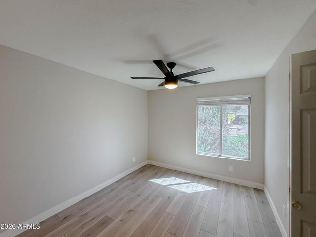 4634 W WAGONER Road, Glendale, AZ 85308
