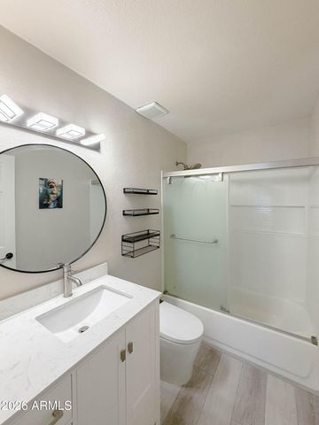 4634 W WAGONER Road, Glendale, AZ 85308
