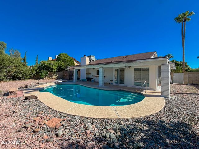 4634 W WAGONER Road, Glendale, AZ 85308