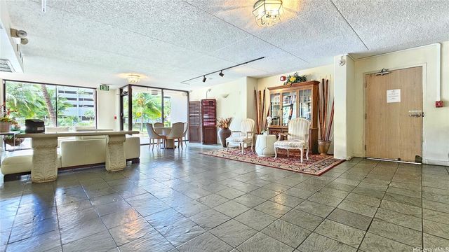 440 Seaside Avenue 506, Honolulu, HI 96815