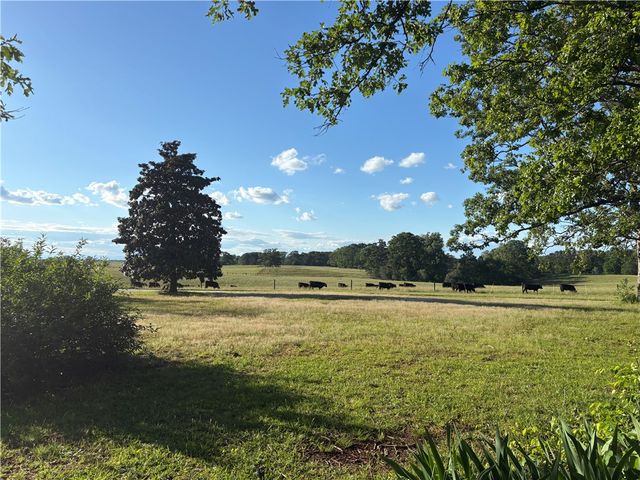 1014 Levis Smith Road, Pendleton, SC 29670