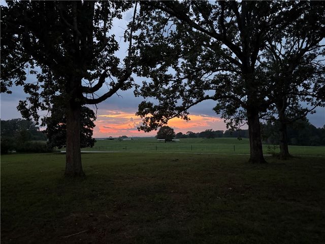 1014 Levis Smith Road, Pendleton, SC 29670