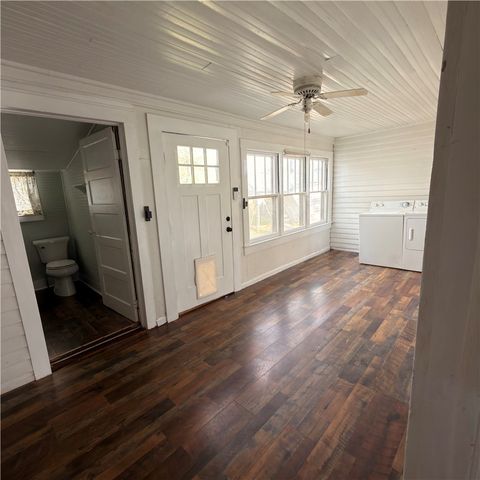1014 Levis Smith Road, Pendleton, SC 29670