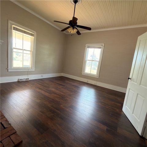 1014 Levis Smith Road, Pendleton, SC 29670