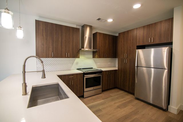 2213 Poquito ST 313, Austin, TX 78722