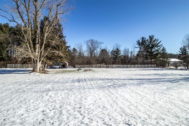 12046 Morrish Road, Montrose Charter Township, MI 48420