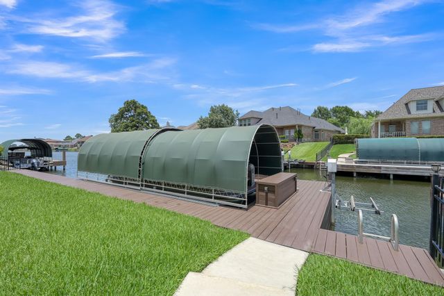 12324 White Oak Point, Conroe, TX 77304