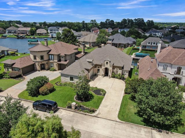 12324 White Oak Point, Conroe, TX 77304